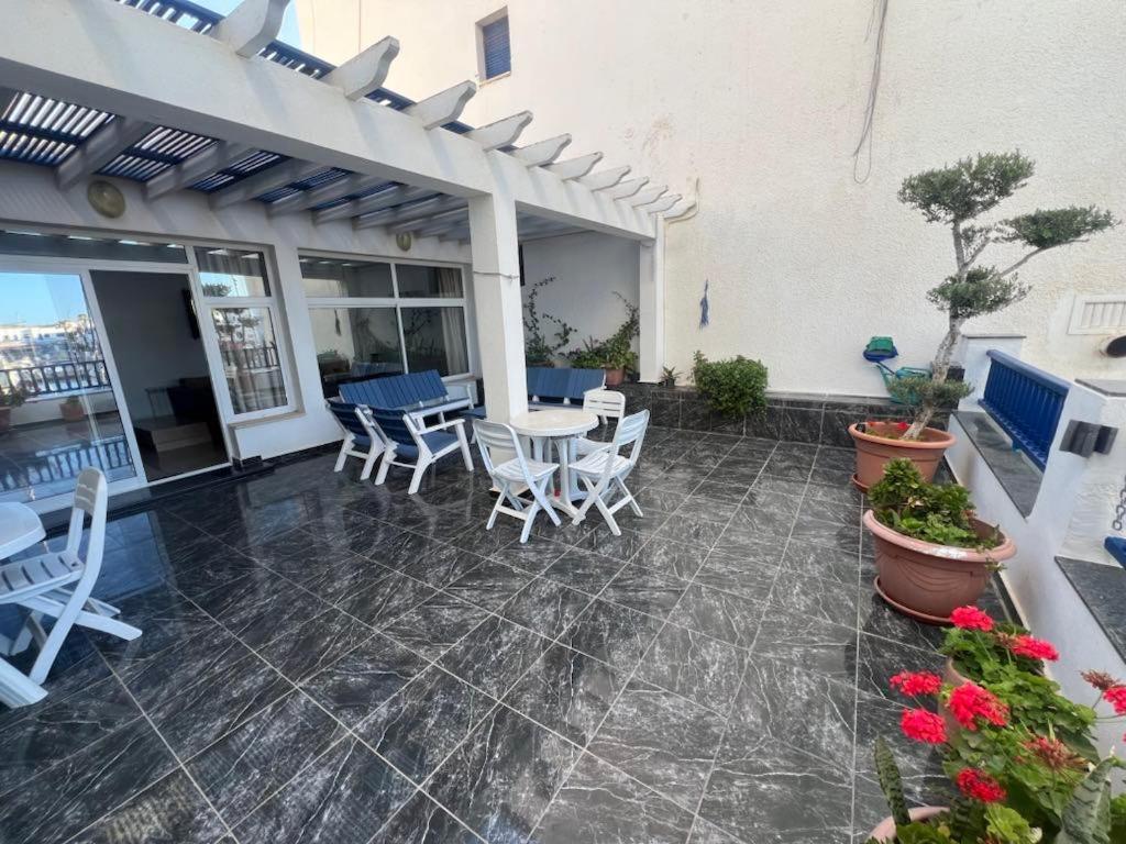 Apartament Duplex Avec Terrasse Sur La Marina