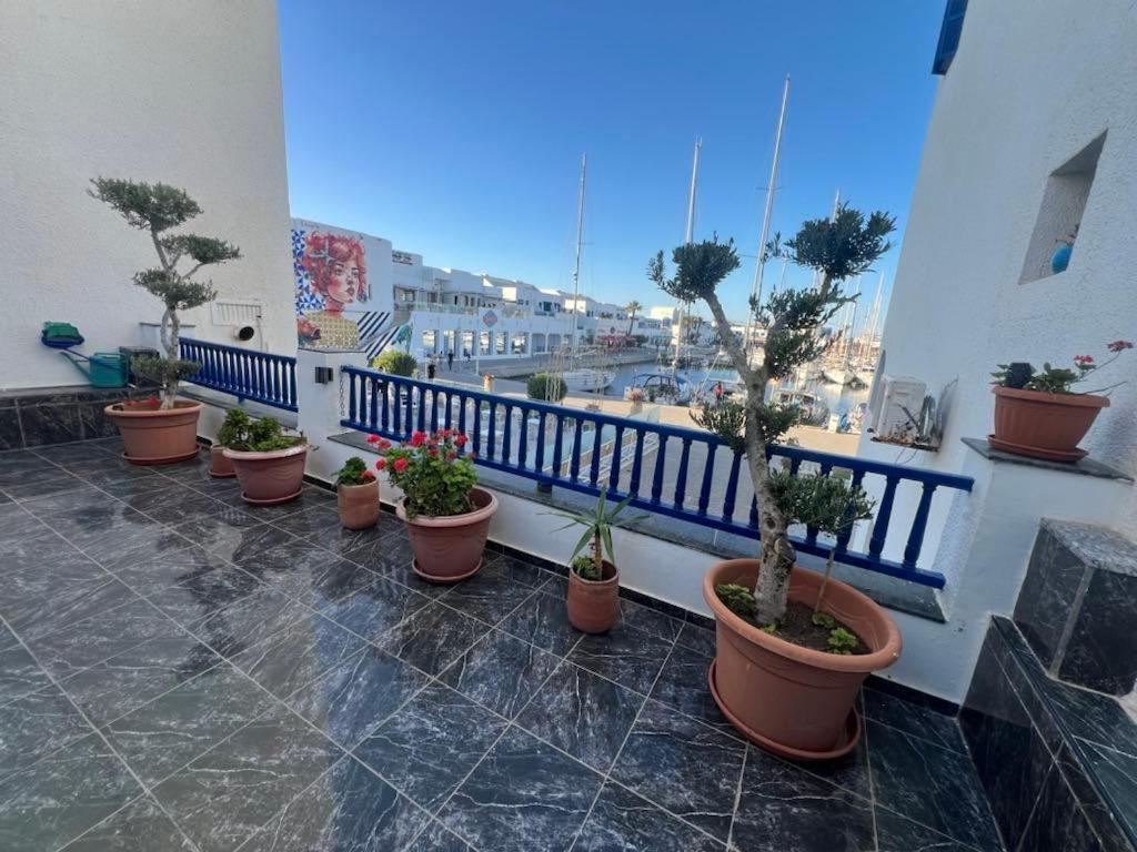 Apartament Duplex Avec Terrasse Sur La Marina Monastir